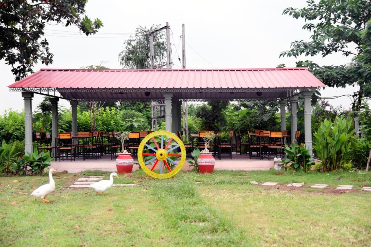 Hotel Rejoice Vadodara Exterior foto